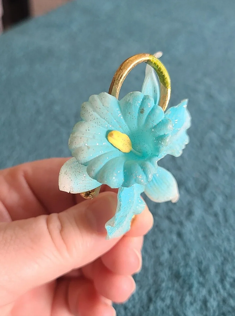 Vintage Turquoise Floral Brooch with Gold Accents